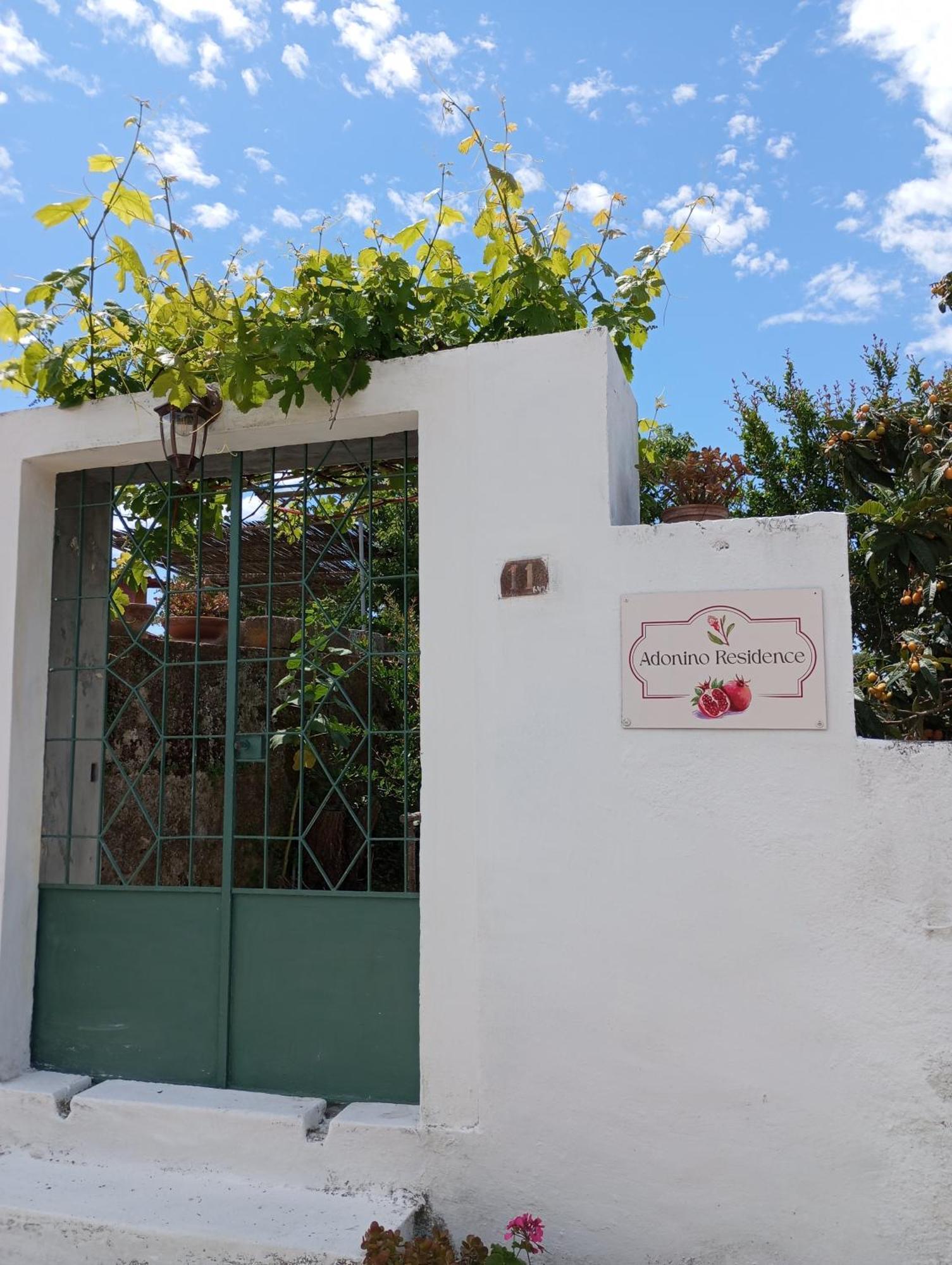 Adonino Residence-The House Of Pomegranates Lakíthra Kültér fotó